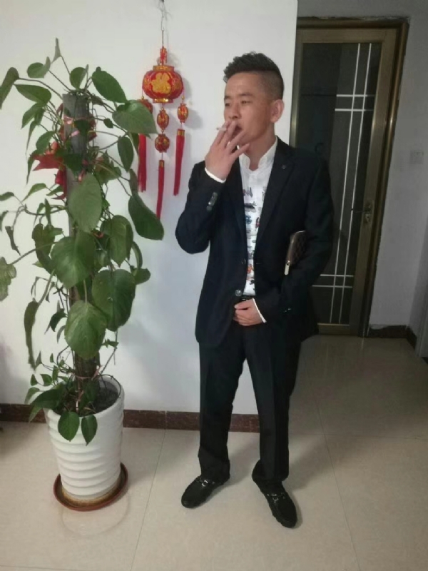 男人三十而立的第二张照片--王婆说媒