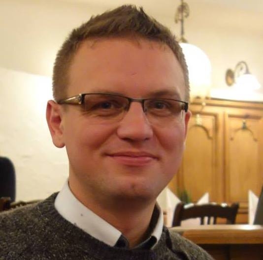 United44的第一张照片--王婆说媒