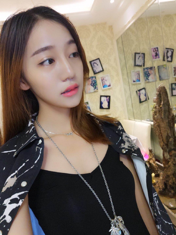 凉兮的第一张照片--王婆说媒