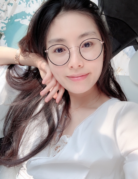 Anna的第一张照片--王婆说媒