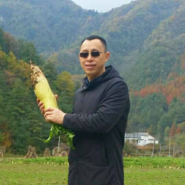 墨迹男的第一张照片--王婆说媒