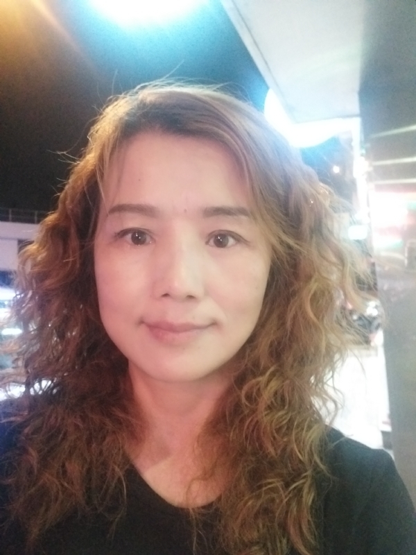 雪儿的第一张照片--王婆说媒