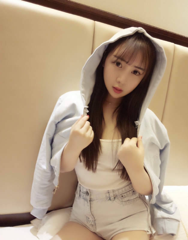 琪琪的第一张照片--王婆说媒