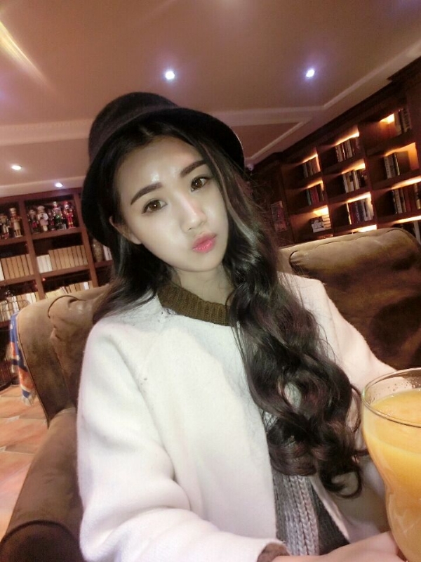 气质小妹的第三张照片--王婆说媒