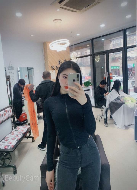 婷婷的第四张照片--王婆说媒