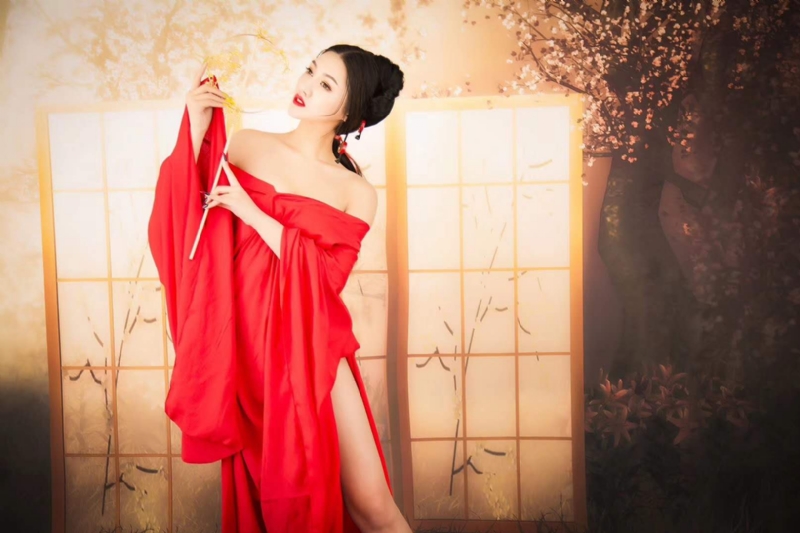 小艾的第三张照片--王婆说媒