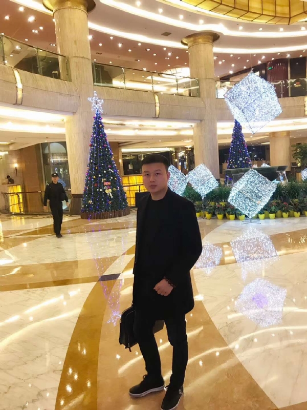够钟的第一张照片--王婆说媒