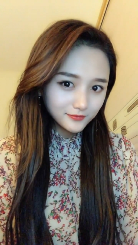 淡然一笑的第一张照片--王婆说媒