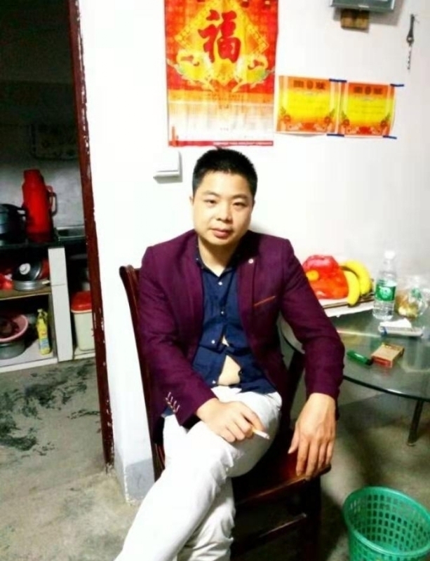 蓝色的微笑的第一张照片--王婆说媒