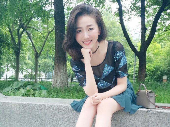Ella的第一张照片--王婆说媒