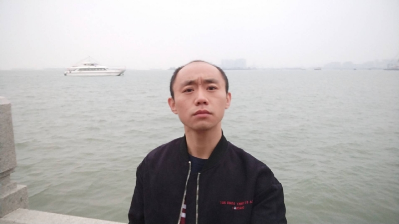 小害虫的第一张照片--王婆说媒