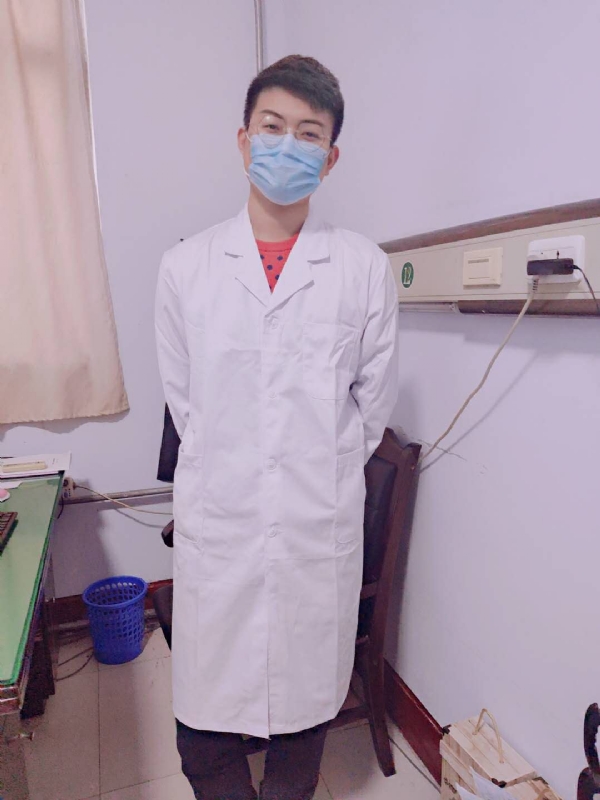 Leslie的第一张照片--王婆说媒