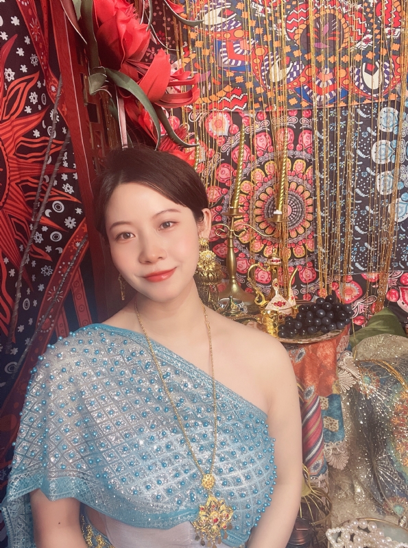 鸢莺的第八张照片--王婆说媒