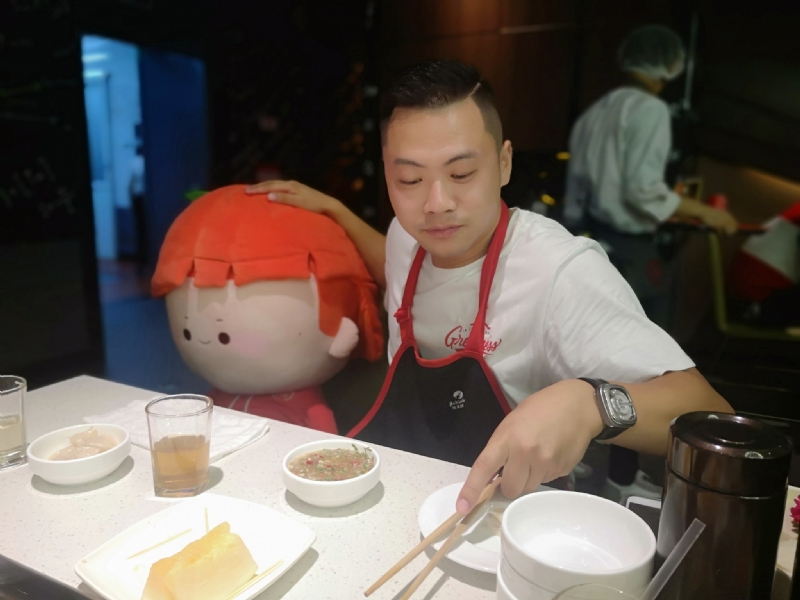 逆行的第一张照片--王婆说媒