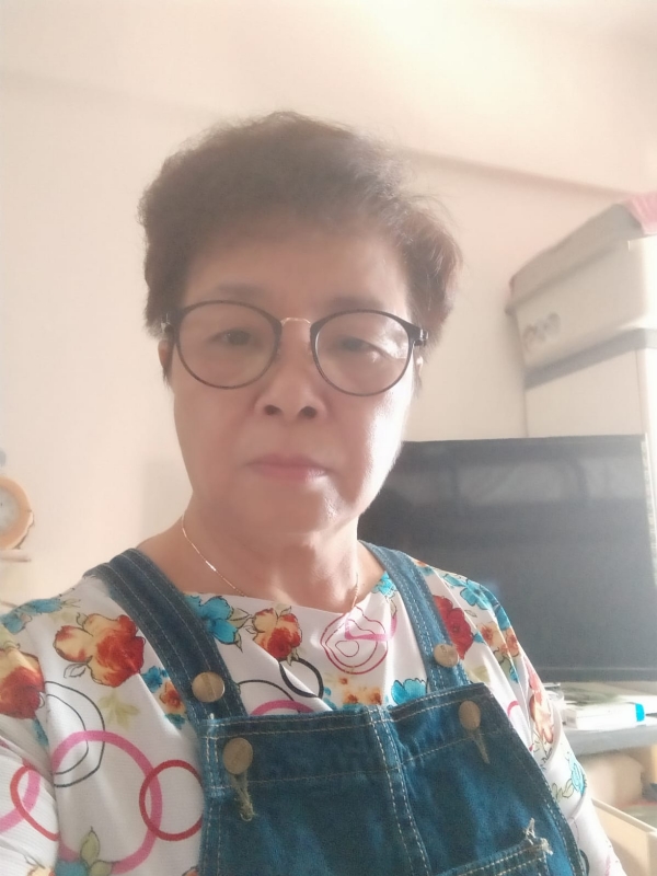 may的第一张照片--王婆说媒