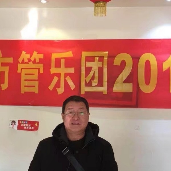 大地神鹰的第一张照片--王婆说媒