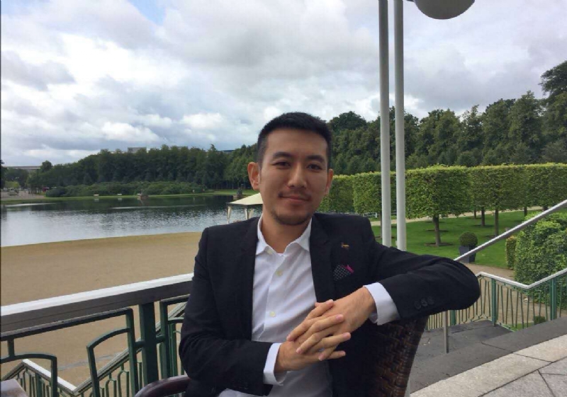 劉偉安的第一张照片--王婆说媒