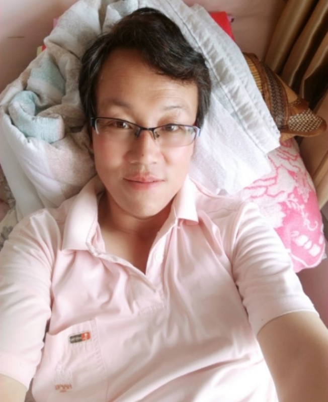 一吻天荒的第一张照片--王婆说媒