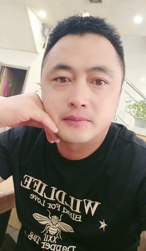 廖艾德的第一张照片--王婆说媒