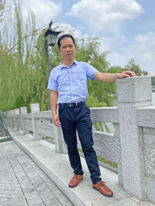 奇峰向阳的第一张照片--王婆说媒