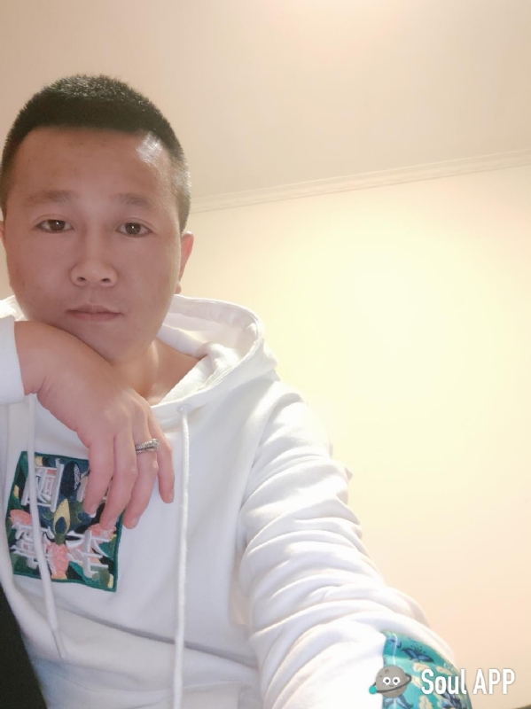 Away的第一张照片--王婆说媒