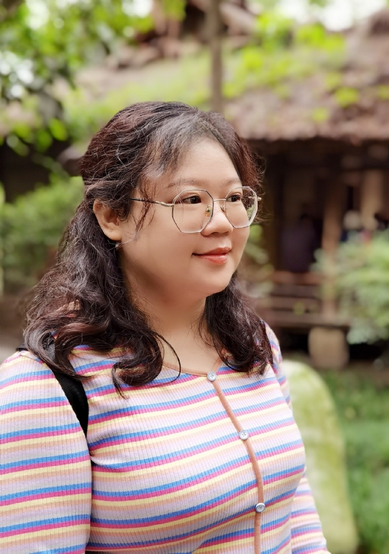 隱隱丶的第一张照片--王婆说媒