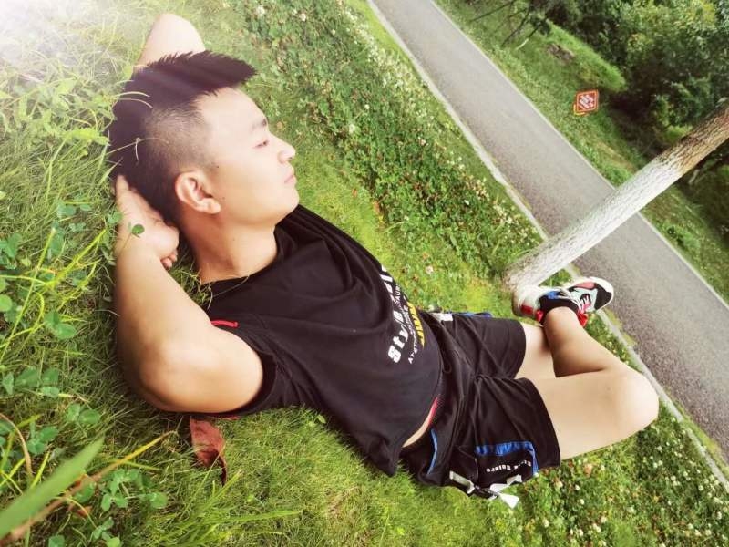 危笑的第一张照片--王婆说媒