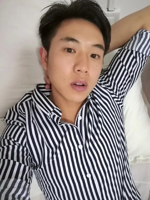 小雷的第二张照片--王婆说媒