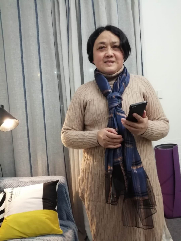 荣荣的第一张照片--王婆说媒