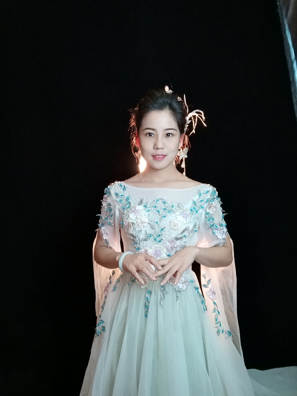 橙子的第一张照片--王婆说媒