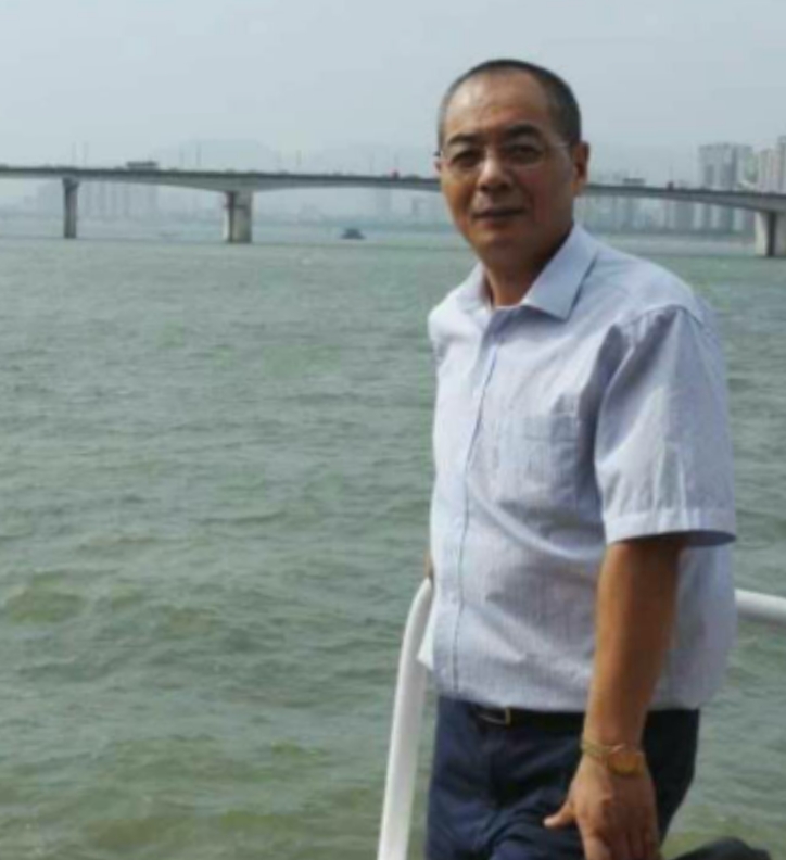 辛民的第二张照片--王婆说媒