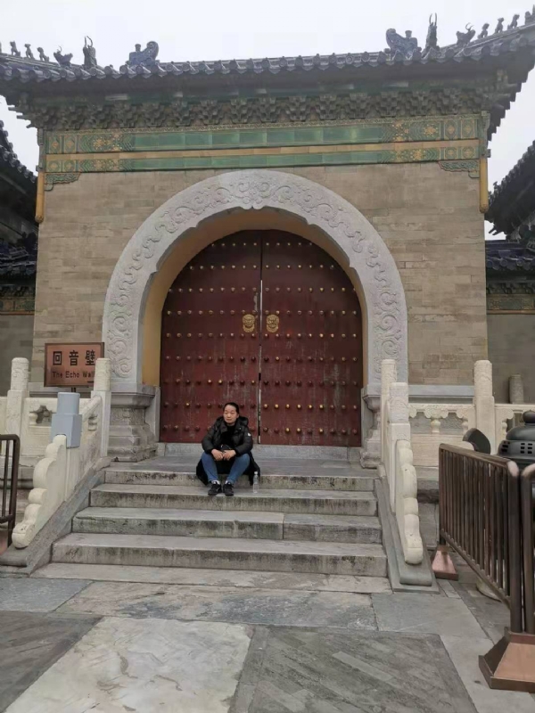 吾笨如牛的第一张照片--王婆说媒