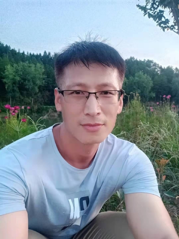 零零柒的第一张照片--王婆说媒