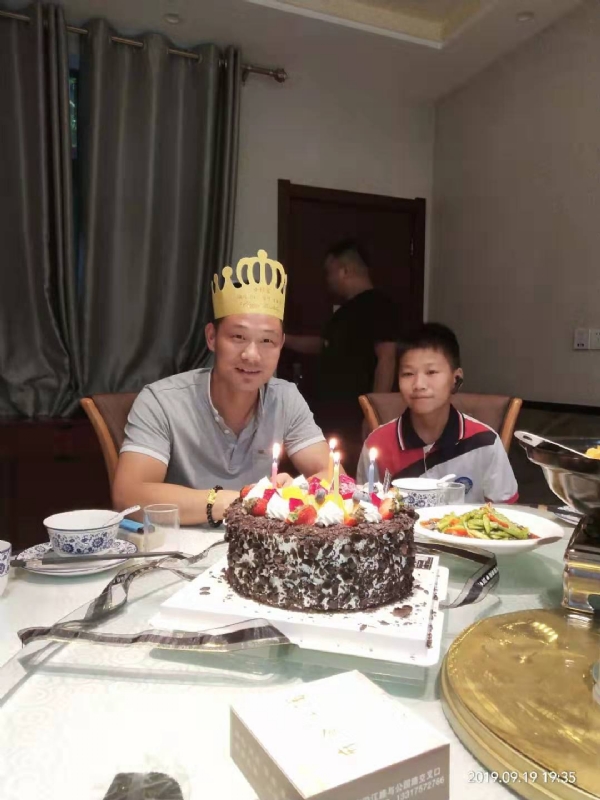 孤独的狼的第一张照片--王婆说媒