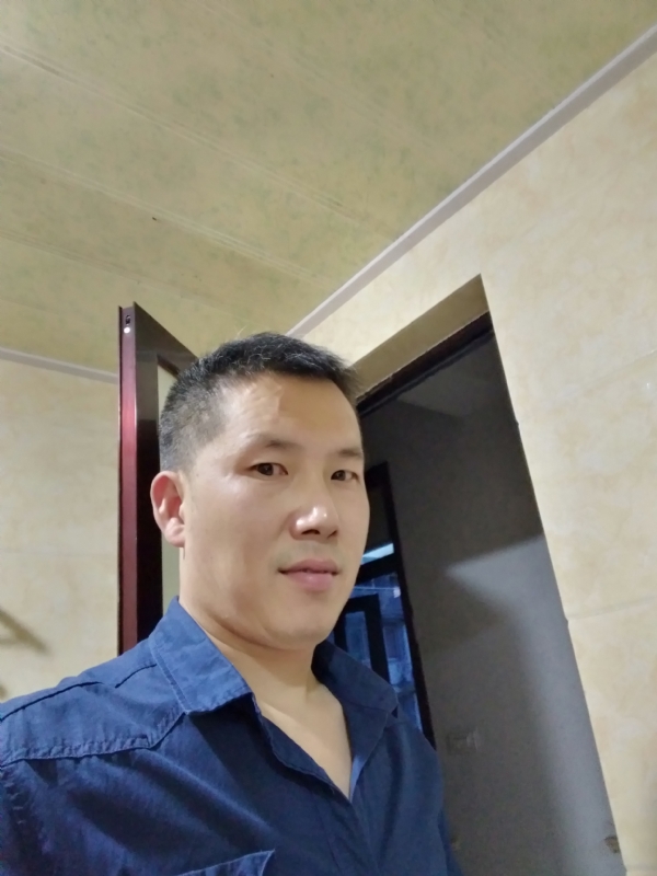 余生搀扶走的第一张照片--王婆说媒