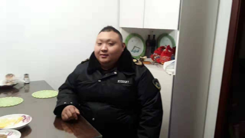 通路的第一张照片--王婆说媒