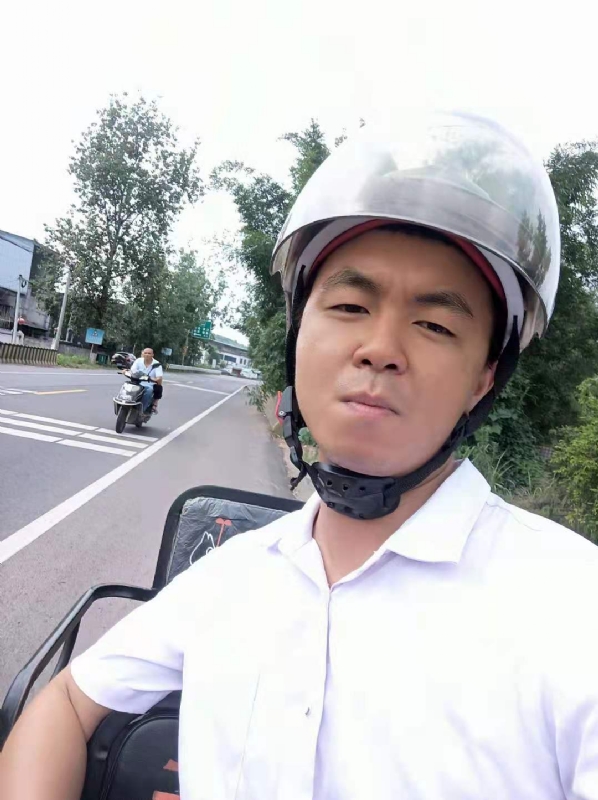 紧张死了的第一张照片--王婆说媒