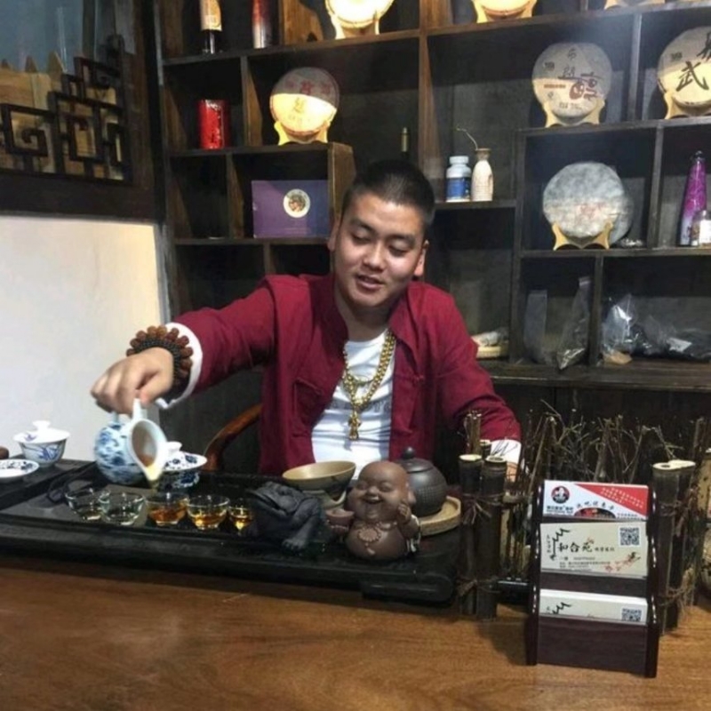 请叫我金爷的第一张照片--王婆说媒