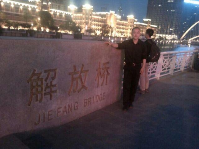 海阔天空的第一张照片--王婆说媒