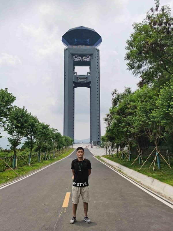 美好世界的第一张照片--王婆说媒