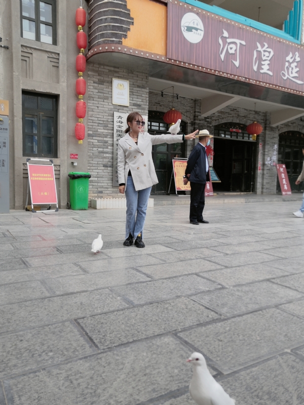 艳艳的第一张照片--王婆说媒