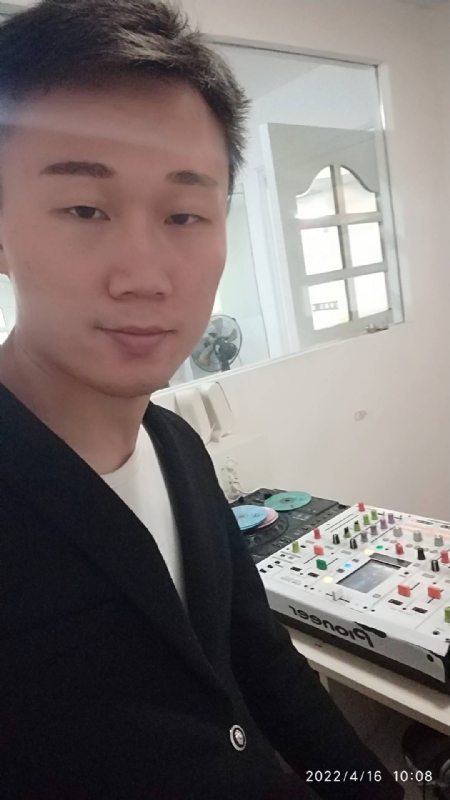 林锋的第四张照片--王婆说媒
