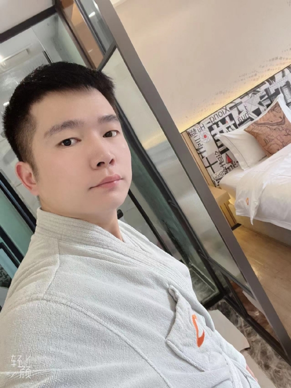 绿帽的第一张照片--王婆说媒