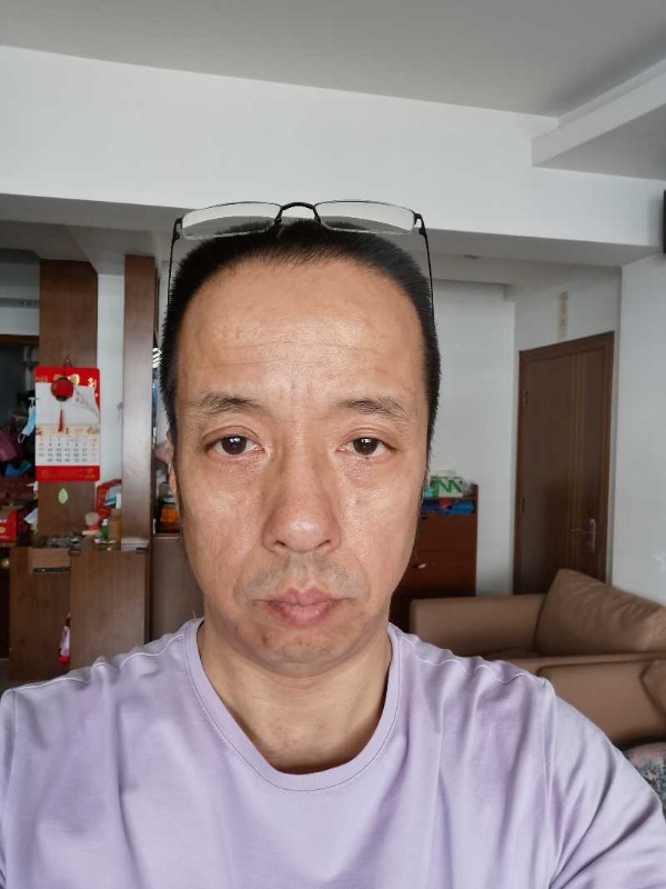萨博的第一张照片--王婆说媒