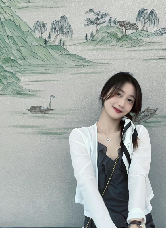 小趴菜的第一张照片--王婆说媒
