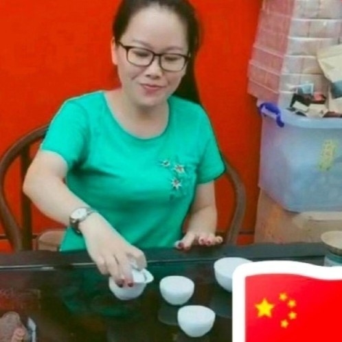 妖娆的第一张照片--王婆说媒