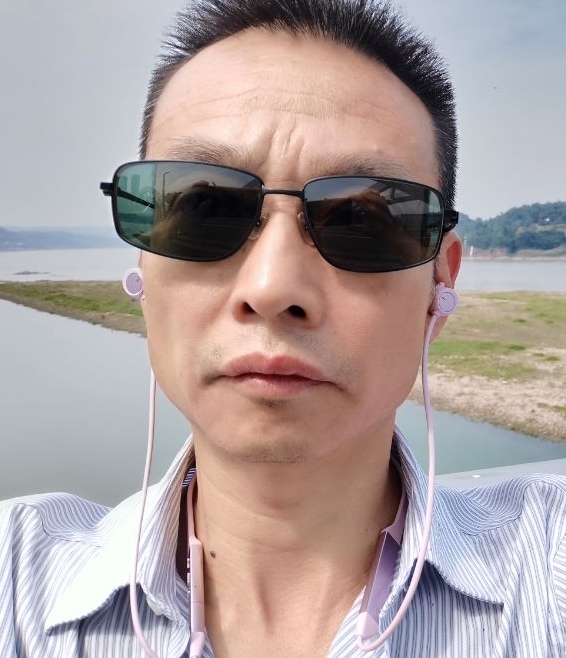 猪哥哥的第二张照片--王婆说媒