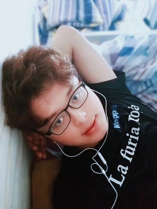 默铭芷的第一张照片--王婆说媒