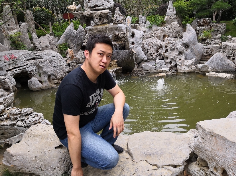 亮仔的第二张照片--王婆说媒