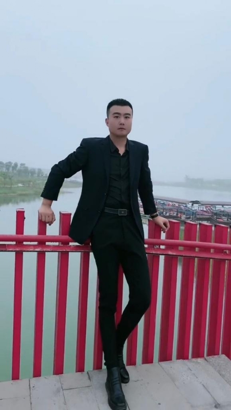 Albert的第二张照片--王婆说媒
